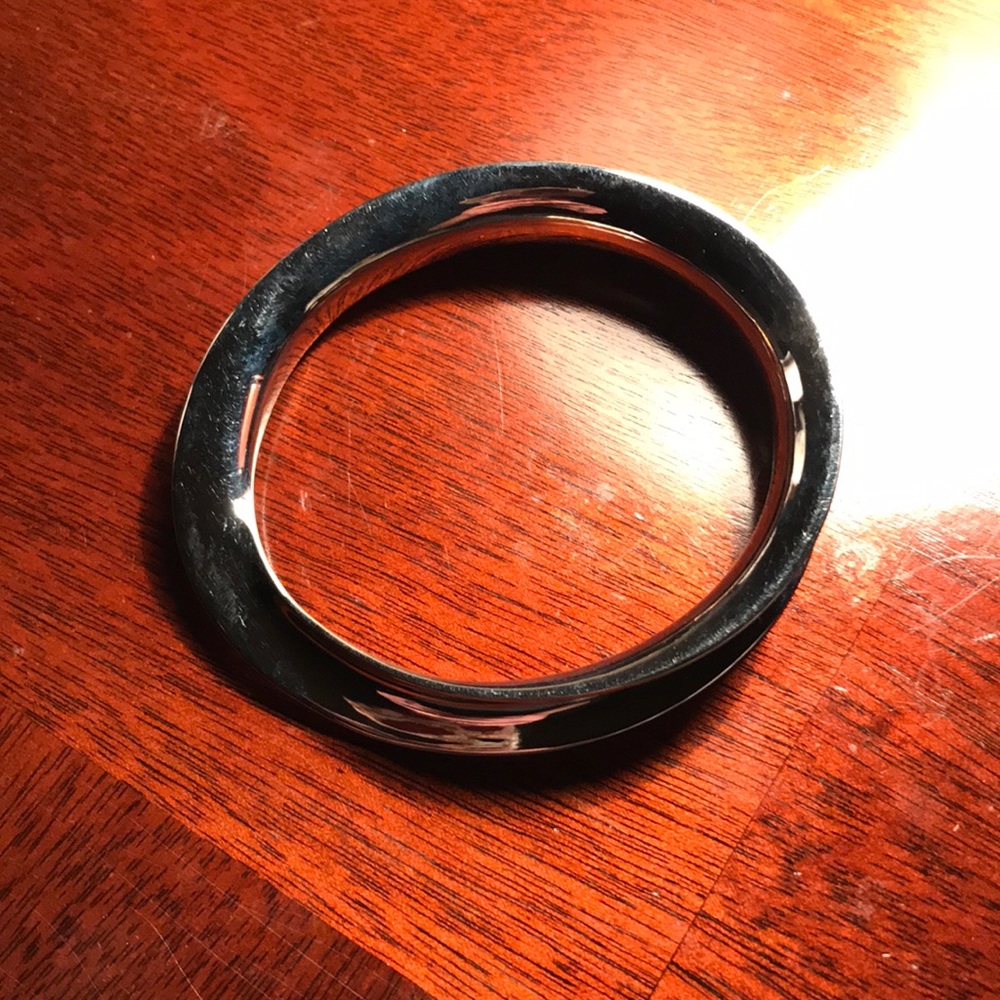 Contemporary Silver bangle bracelet